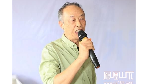 梦见和一群会说外语的兔子交流